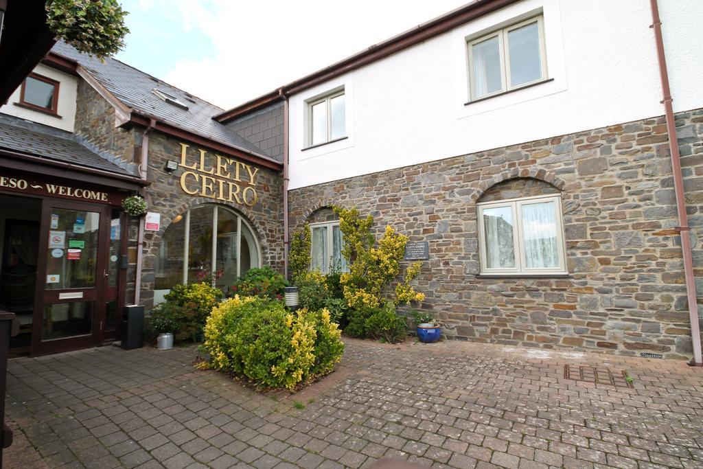 Llety Ceiro Guesthouse Aberystwyth Exteriör bild